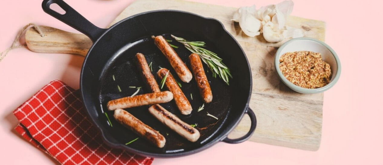 sausages in pan