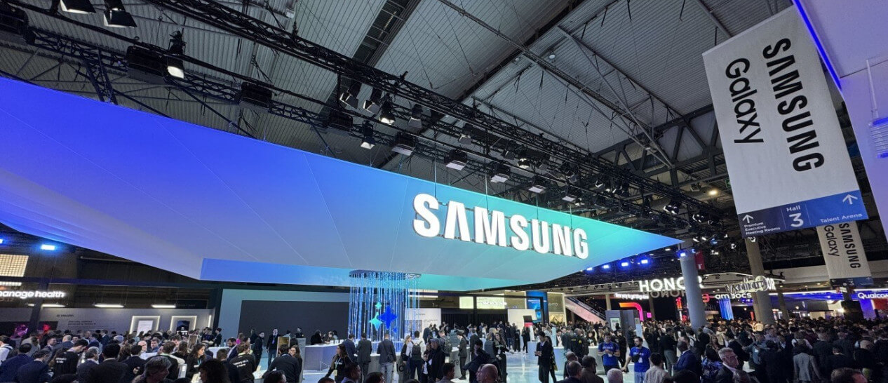 samsung booth @ mwc 2024