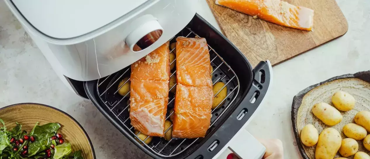 Τι θα σου προσφέρει μία φριτέζα και τι ένα air fryer; Ο απόλυτος οδηγός είναι εδώ!