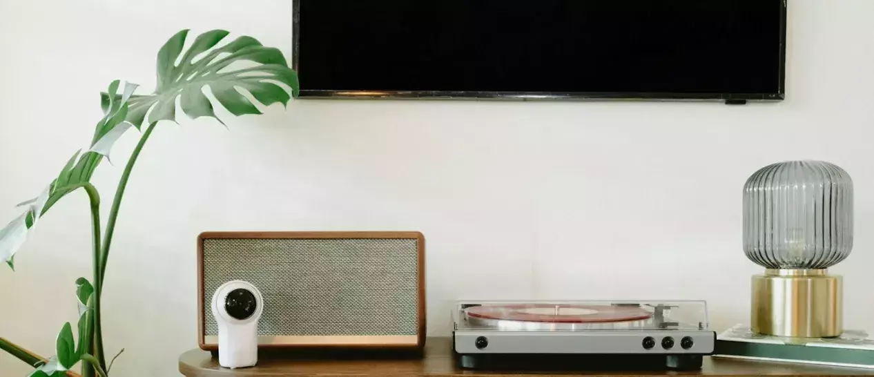 Ένα περιβάλλον smart home με αρκετές έξυπνες συσκευές