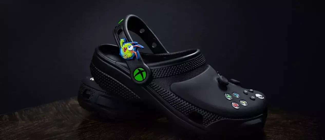 Τα νέα CROCS που λάνσαρε η MICROSOFT με αφορμή τα 20 χρόνια Xbox 360