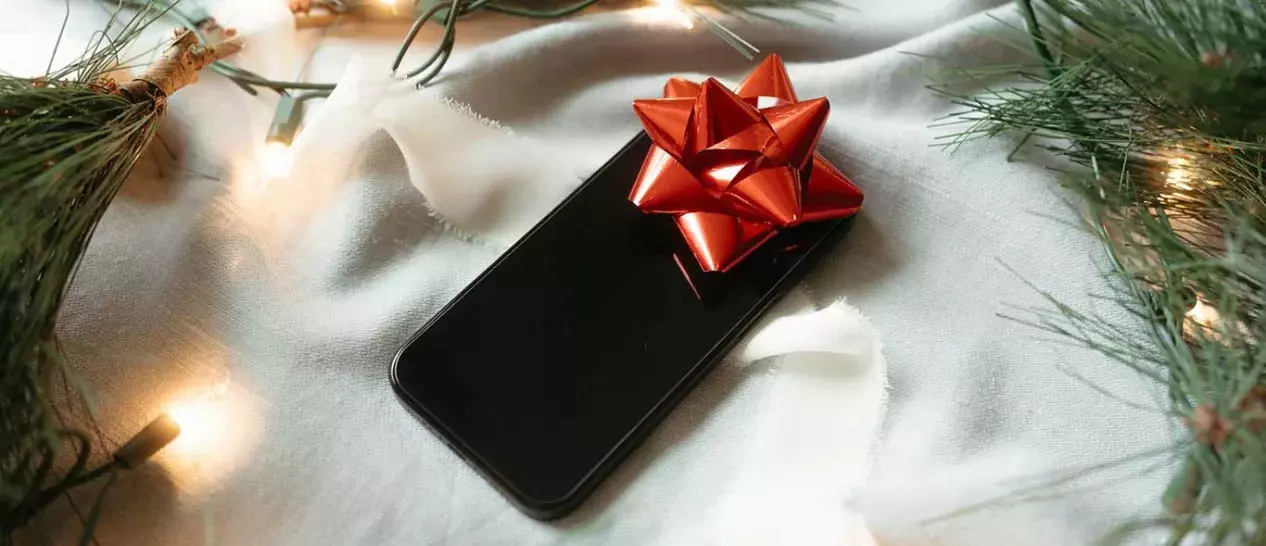 Ένα smartphone που μπορείς να πάρεις σε εκπληκτική τιμή φέτος τα Χριστούγεννα από τον ΓΕΡΜΑΝΟ
