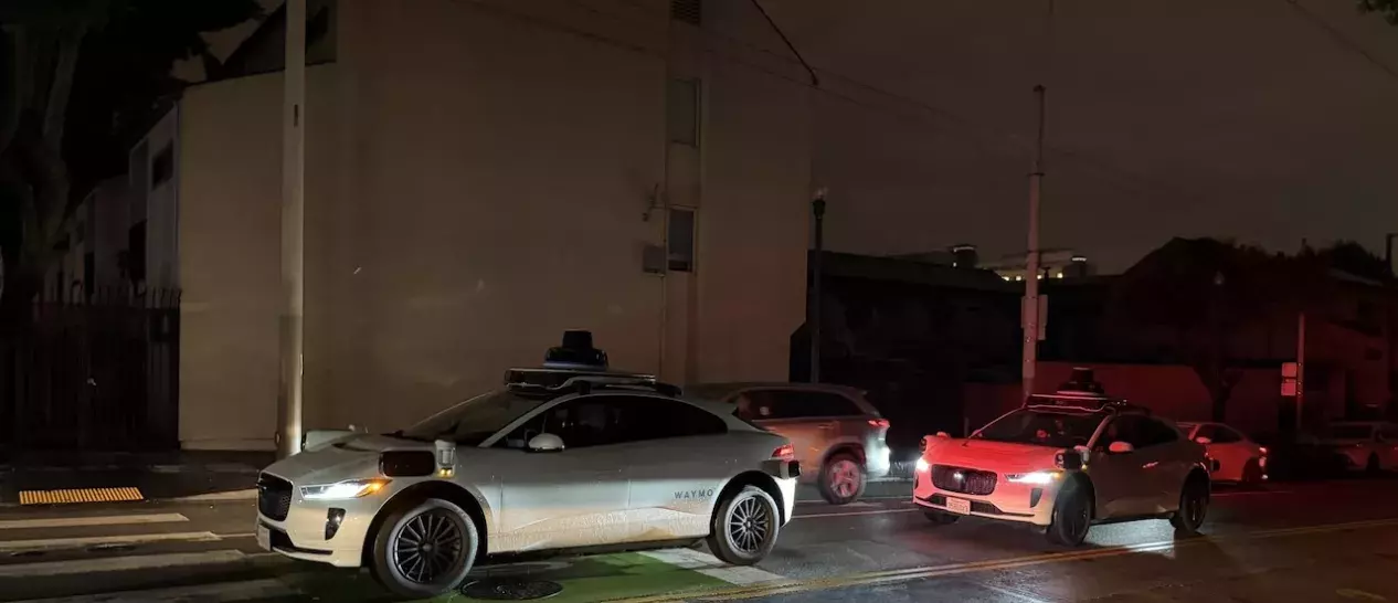 Η διακοπή ρεύματος ανέδειξε τα όρια της απομακρυσμένης υποστήριξης της WAYMO