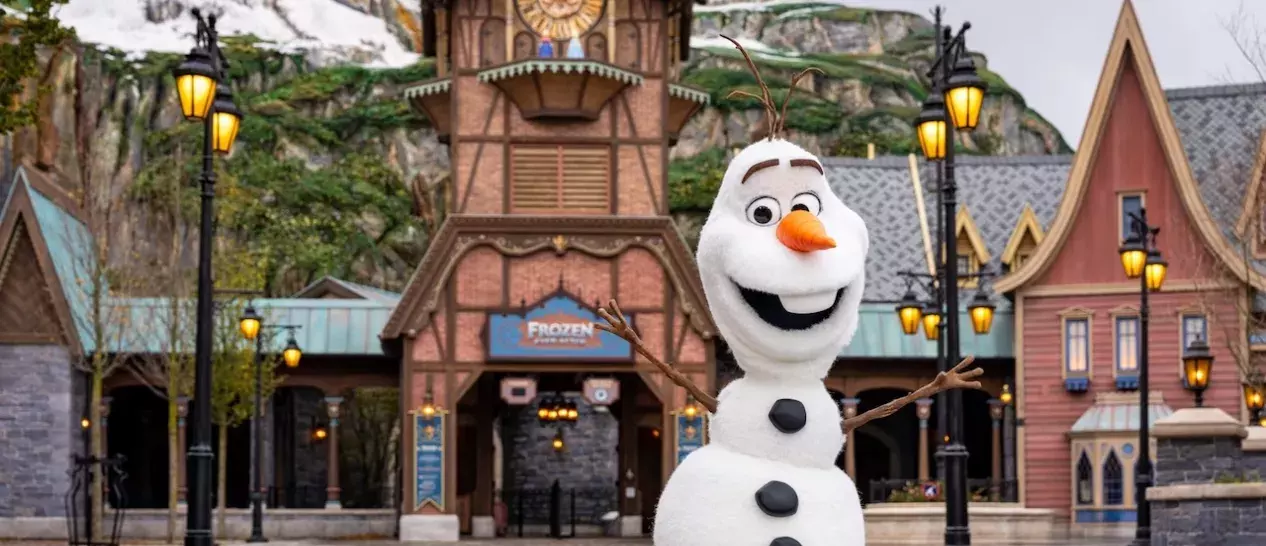 Ο Olaf από το Frozen σε πραγματικό μέγεθος σε πάρκο της DISNEY