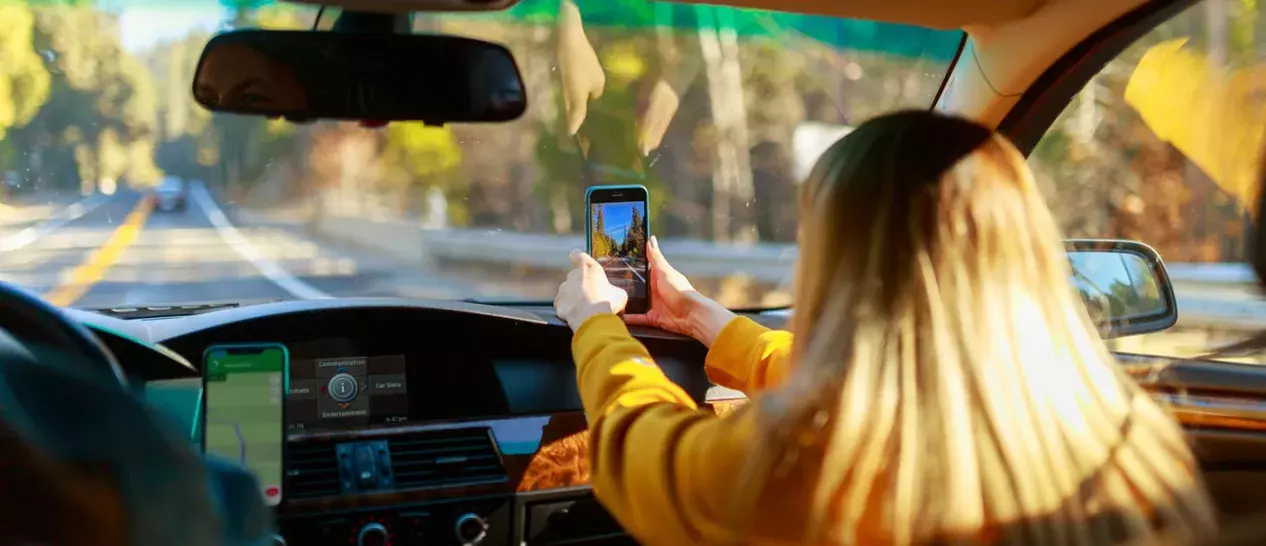 Best portable tech για διακοπές και road trips