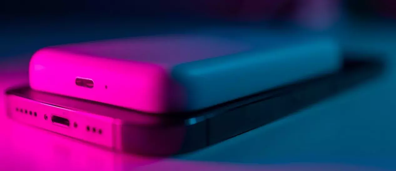 Power bank πήρε φωτιά μέσα σε πτήση της LUFTHANSA και ανάγκασε το αεροσκάφος να προσγειωθεί στη Λιόν