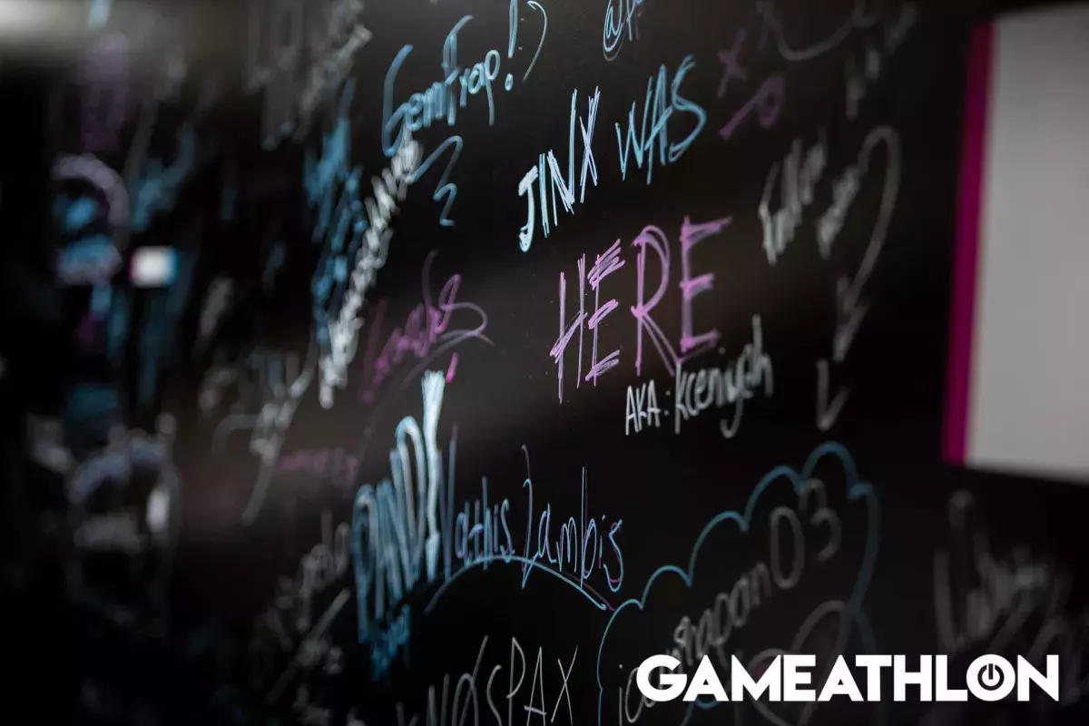 uTour wall GAMEATHLON