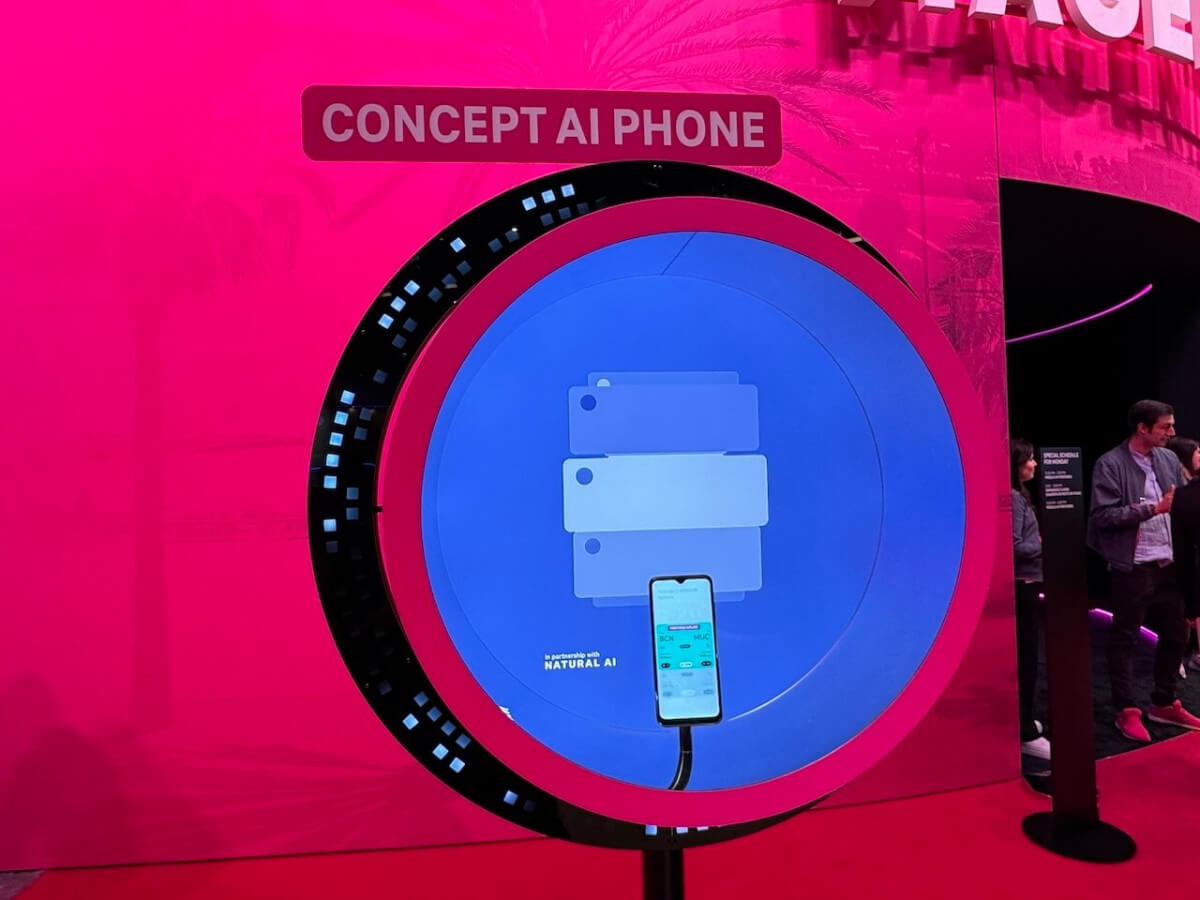 Concept AI Phone