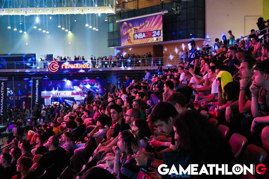 crowd at main stage gameathlon