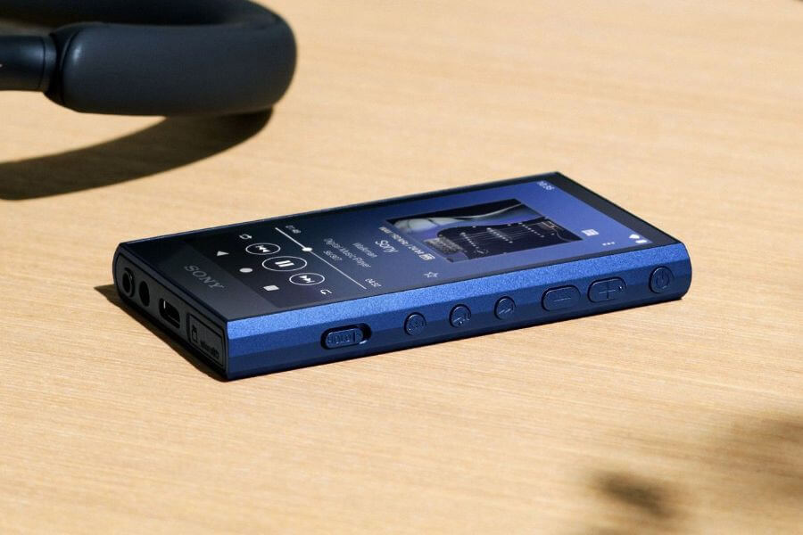 blue sony dsee walkman