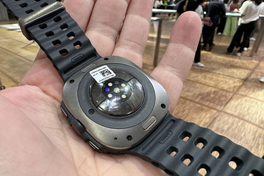 SAMSUNG Galaxy Watch Ultra back view