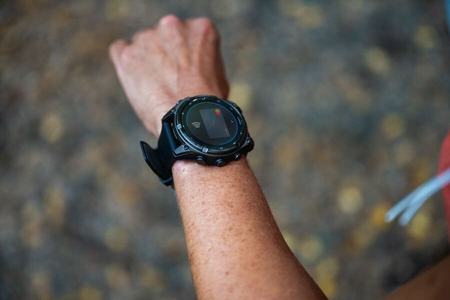 GARMIN fēnix 8 Solar on wrist