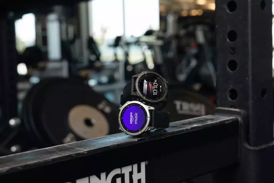 GARMIN fēnix E GARMIN fēnix E at gym