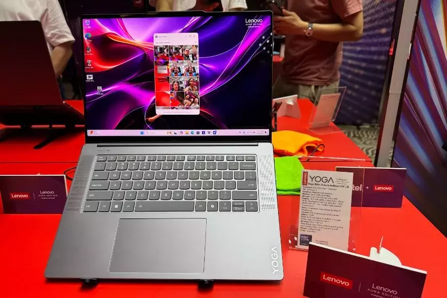 LENOVO Yoga Slim 7i Aura Edition LENOVO Yoga Slim 7i Aura Edition