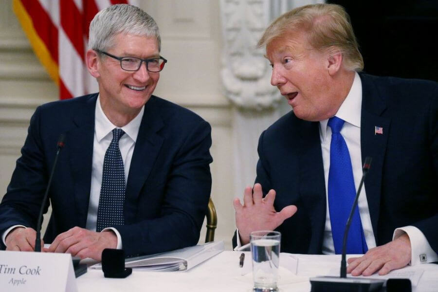 Tim Cook - Donald Trump