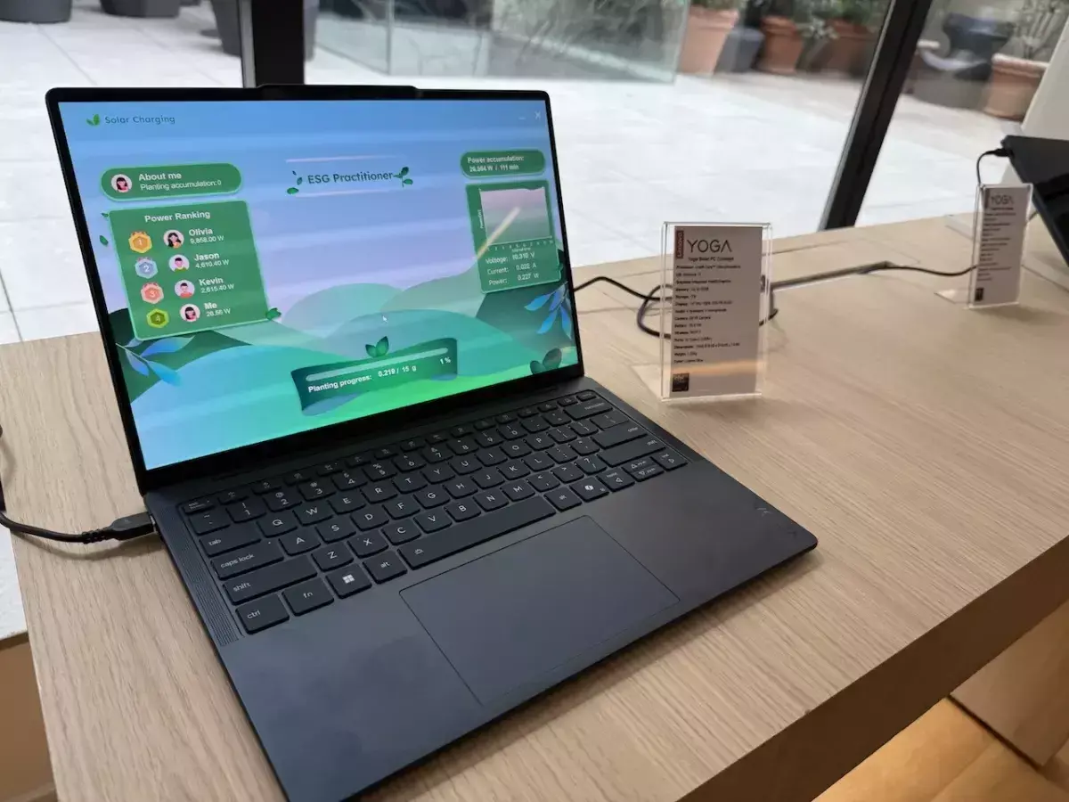 Το LENOVO Solar Yoga μπορεί και φορτίζει μέσω ηλιακής ενέργειας! Η απόλυτα «πράσινη» πρόταση από τη LENOVO, το Solar Yoga που φορτίζει μέσω ηλιακής ενέργειας!