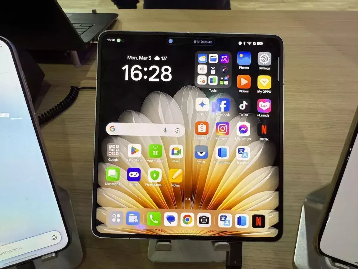 Το αναδιπλούμενο OPPO Find N5 διαθέτει δύο οθόνες (6,62 και 8,12 ίντσες) και βελτιωμένο μεντεσέ τιτανίου To OPPO Find N5 έρχεται με δύο οθόνες στις 6,62 και 8,12 ίντσες