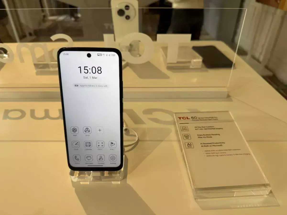 Η οθόνη του TCL 60 SE NXTPAPER 5G αναπτύχθηκε σε συνεργασία με την TCL CSOT και διαθέτει φίλτρο μπλε φωτός σε επίπεδο υλικού Το TCL 60 SE NXTPAPER 5G διαθέτει την καινοτόμο οθόνη NXTPAPER που αναπτύχθηκε σε συνεργασία με την TCL CSOT