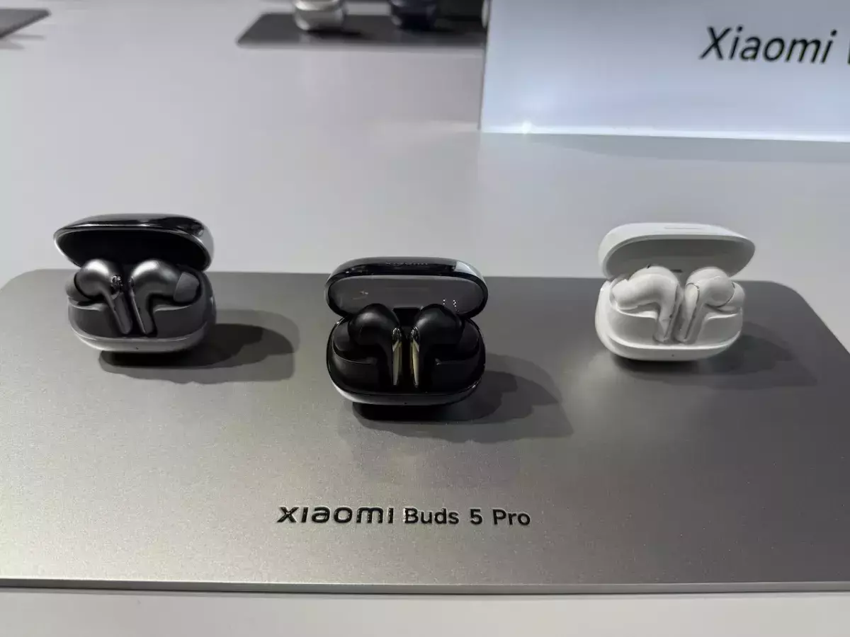 Ιδανικά για απαιτητικούς χρήστες, τα νέα XIAOMI Buds 5 Pro και 5 Pro (Wi-Fi) διαθέτουν ομοαξονικό σύστημα τριπλών ηχείων με διπλό ενισχυτή Τα νέα XIAOMI Buds 5 Pro και 5 Pro (Wi-Fi) απευθύνονται σε απαιτητικούς χρήστες