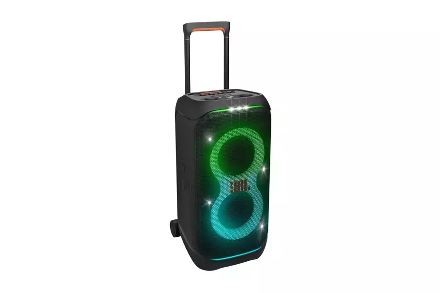 Το JBL PartyBox Stage 320 είναι ό,τι πρέπει για να παρτάρετε με την παρέα, με ισχυρό ήχο, εκρηκτικά μπάσα και φωτισμό που θα κάνει τον χώρο σου club! Άνοιξε τη μουσική στο τέρμα και κάνε τον χώρο να δονείται: το JBL PartyBox Stage 320 δεν είναι ηχείο, είναι εμπειρία!