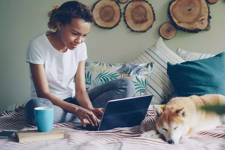 Το internet παίζει βασικό ρόλο στη φοιτητική ζωή, γι’ αυτό και το WHAT’S UP Student σε… γεμίζει δεδομένα για να μην έχεις τον παραμικρό περιορισμό