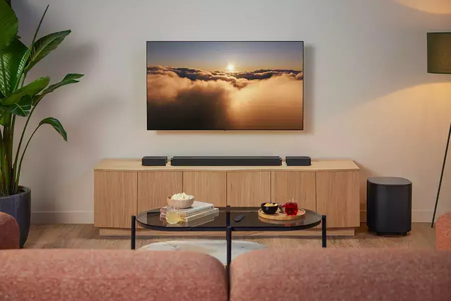 Η soundbar θα πρέπει να είναι μπροστά από την τηλεόρασή σου και στο κέντρο
