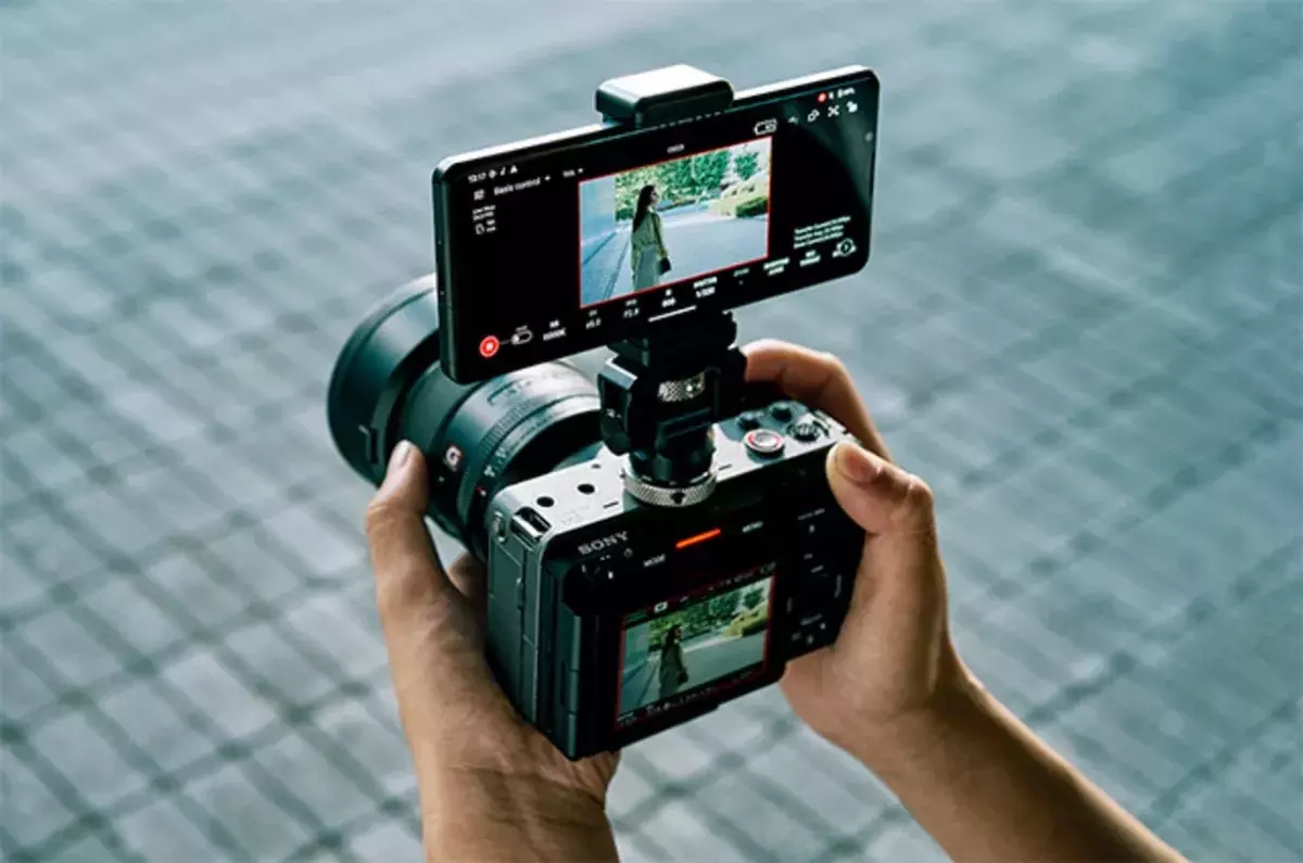 Η αμφιλεγόμενη απόφαση της SONY μετατρέπει τη λειτουργία ενσύρματης παρακολούθησης των καμερών της σε επί πληρωμή υπηρεσία Η λειτουργία ενσύρματης παρακολούθησης των καμερών της γίνεται επί πληρωμή υπηρεσία