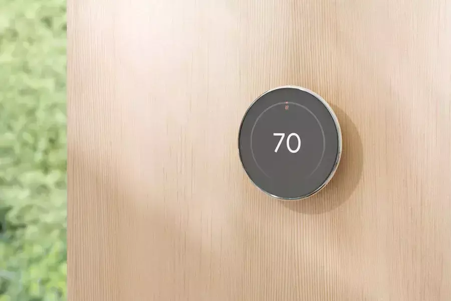 Χρησιμοποίησε θερμοστάτες έτσι ώστε αν η θερμοκρασία ξεπεράσει τα όρια που έχεις θέσει, να γίνουν οι κατάλληλες ενέργειες