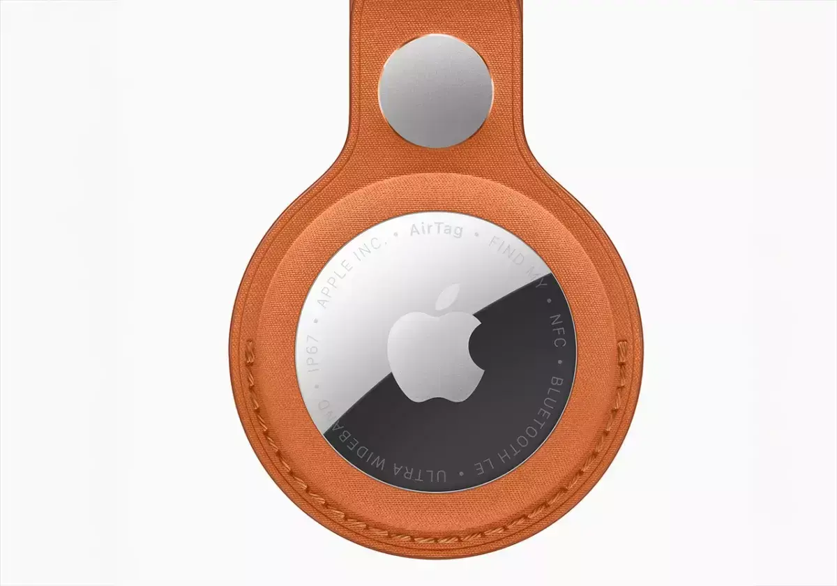 Το νέο AirTag της APPLE με δερμάτινη θήκη