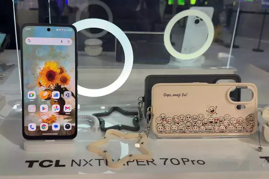 Το TCL NXTPAPER 70 PRO στον χώρο της TCL στη CES 2026