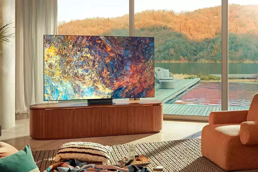 Μία Neo QLED της SAMSUNG σε ένα σαλόνι