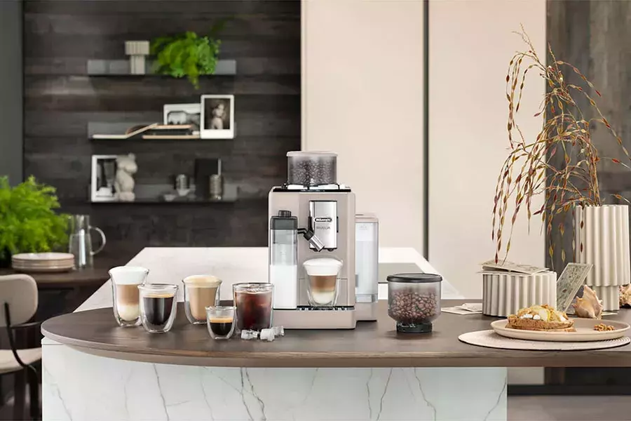 Η καφετιέρα DELONGHI Rivelia EXAM440.55.BG 
