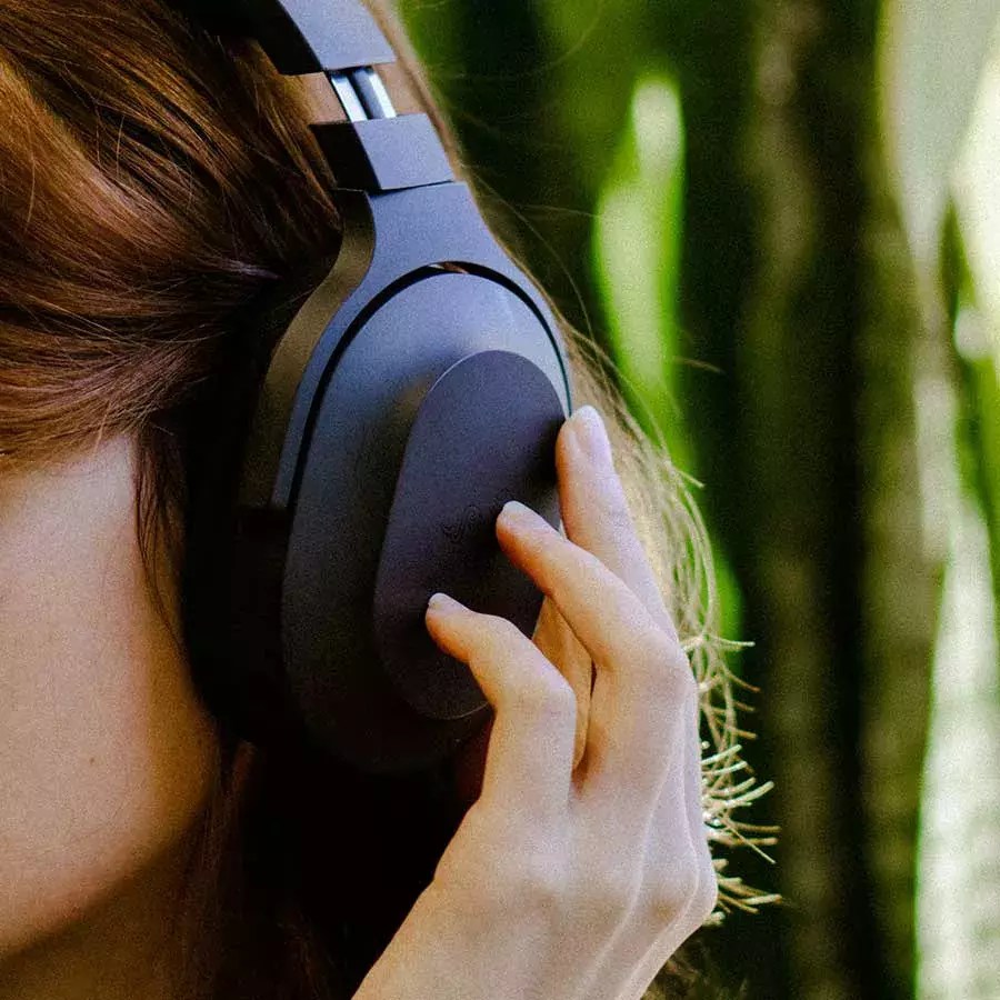 Τα SONY WH-CH720N