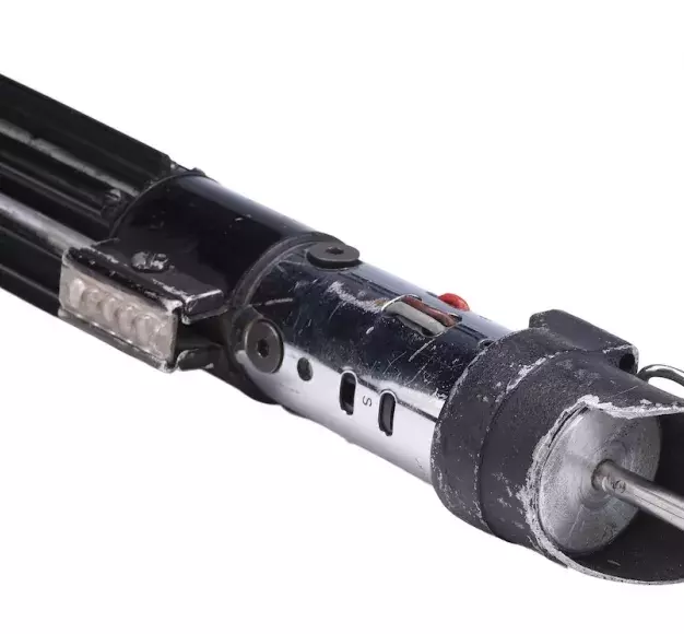 Το φωτόσπαθο του Darth Vader στο σφυρί, οι δημοφιλέστερες ταινίες του NETFLIX και άλλες ειδήσεις ...