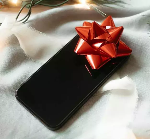 Ένα smartphone που μπορείς να πάρεις σε εκπληκτική τιμή φέτος τα Χριστούγεννα από τον ΓΕΡΜΑΝΟ