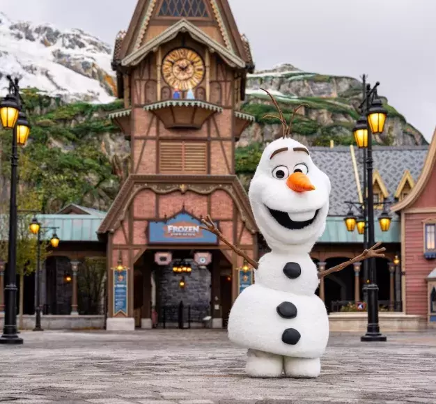 Ο Olaf από το Frozen σε πραγματικό μέγεθος σε πάρκο της DISNEY