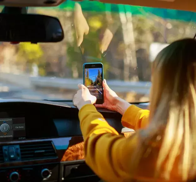 Best portable tech για διακοπές και road trips